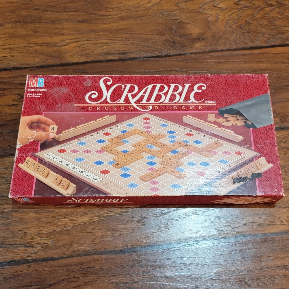 Vintage 1989 Scrabble game